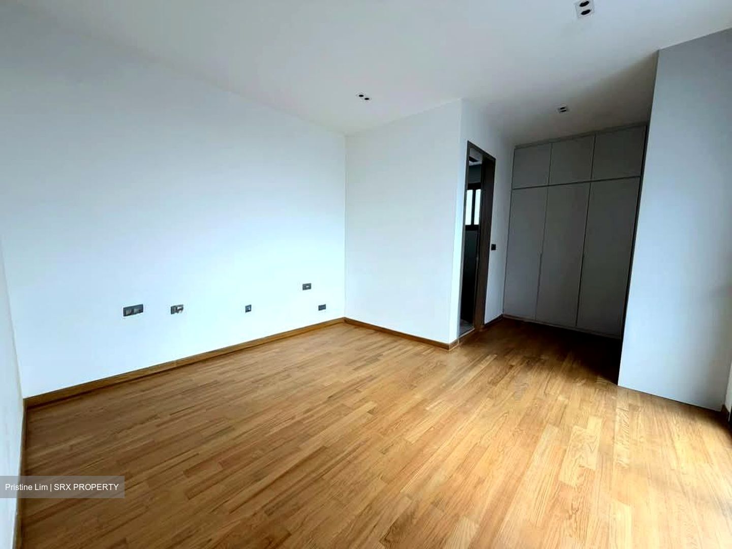 Parry Avenue (D19), Semi-Detached #558546101